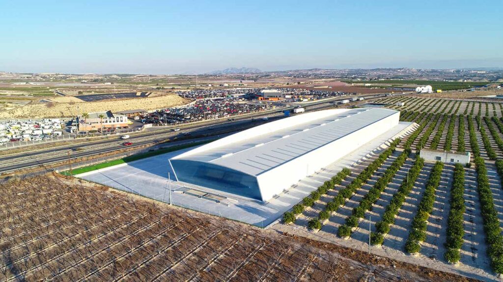 Construcción de naves industriales resistentes contra el viento