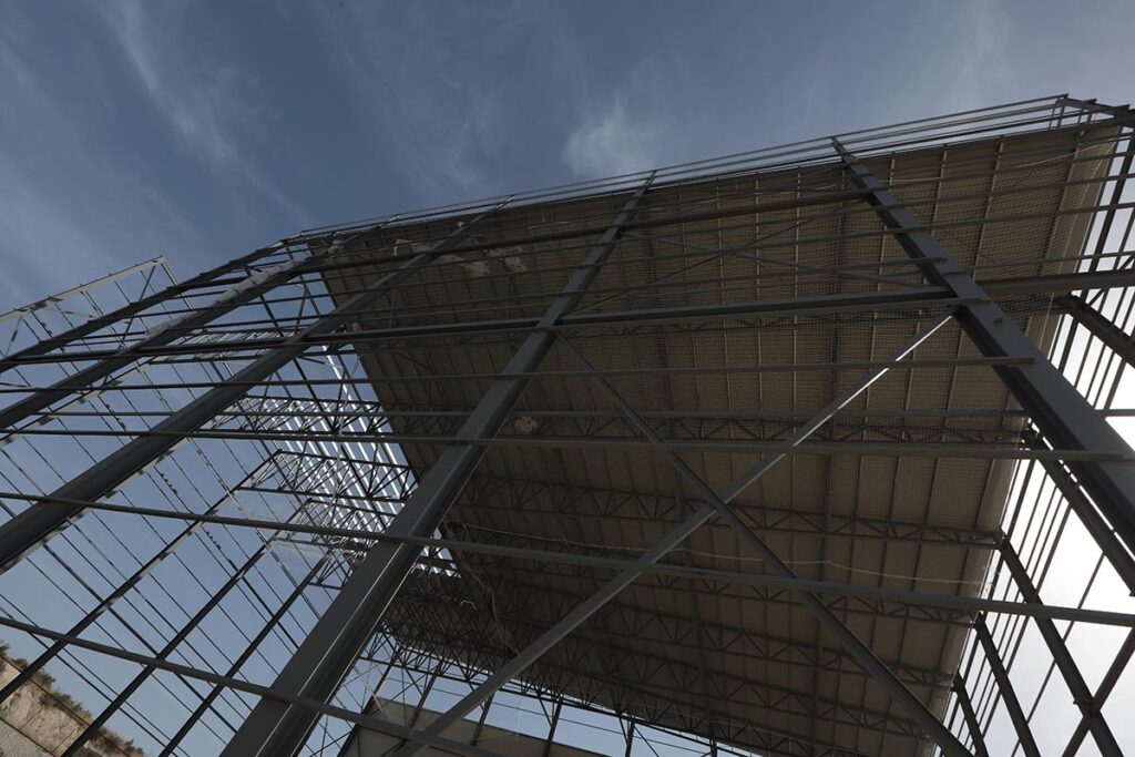 Estructuras de inercia variable para naves industriales